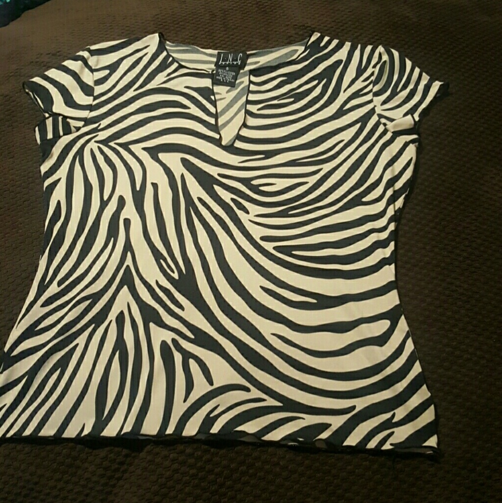 INC ZEBRA PRINT TOP •SIZE Small